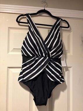 Striped Twist-Front One-Piece Swimsuit in black & white XL